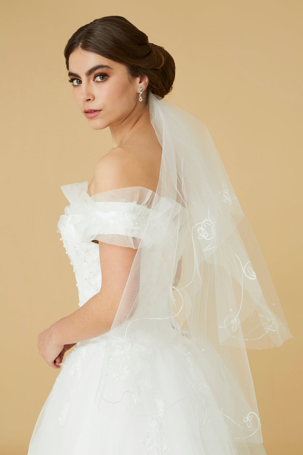 Mathilde Embroidered Fingertip Bridal Veil