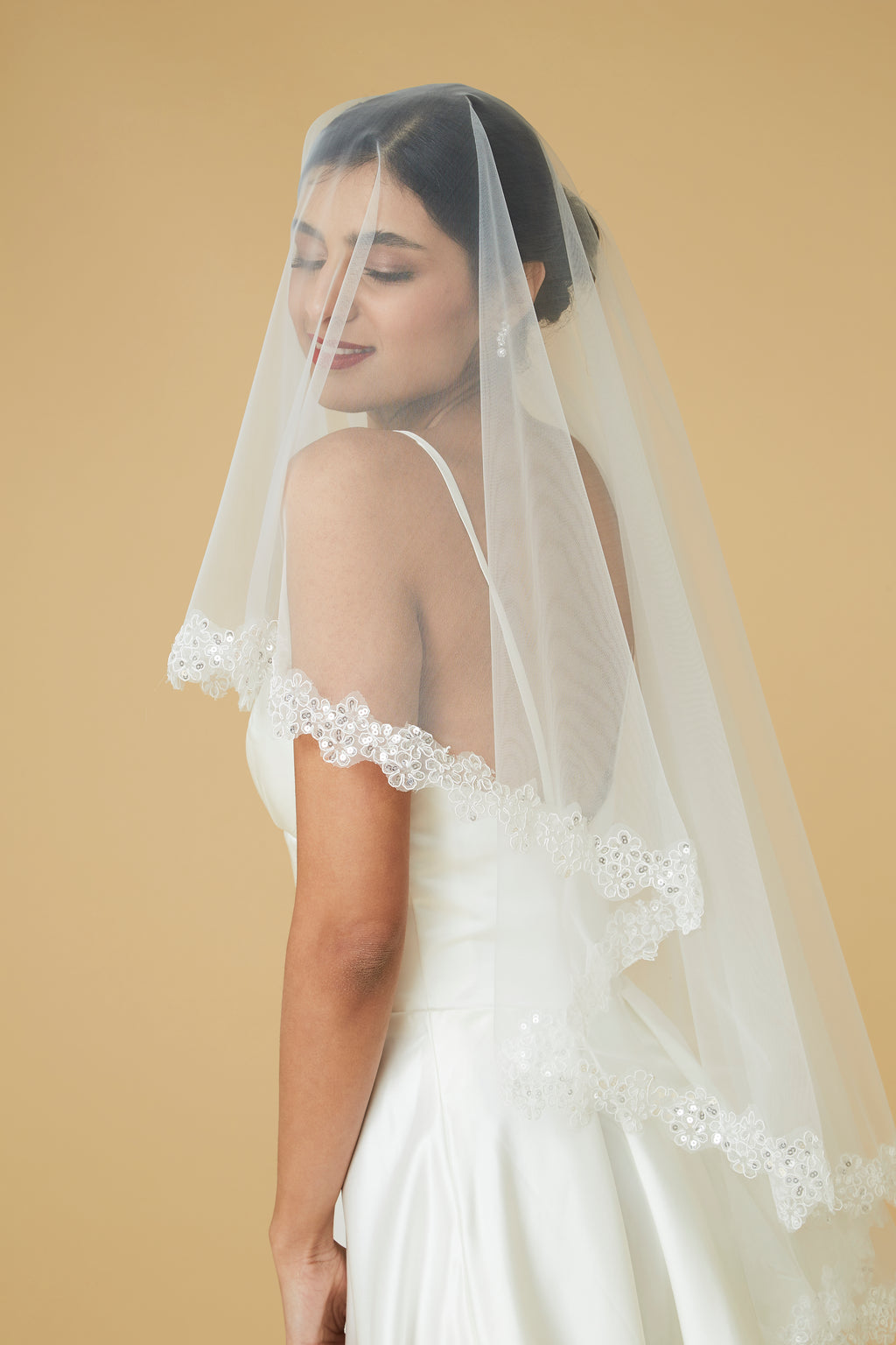Helena Fingertip Bridal Veil with Refined Detail