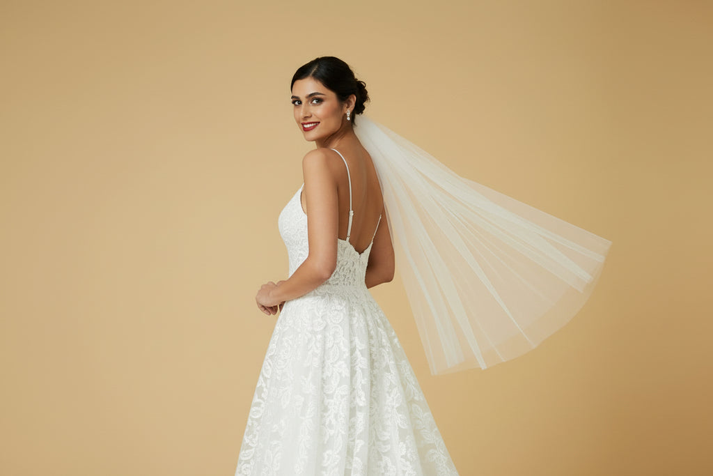 Isabella Fingertip Wedding Veil – Soft Tulle Bridal Veil