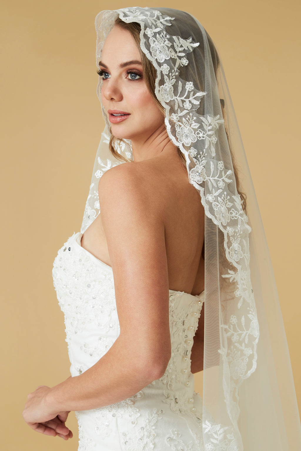 Rose Embroidered Fingertip Bridal Veil